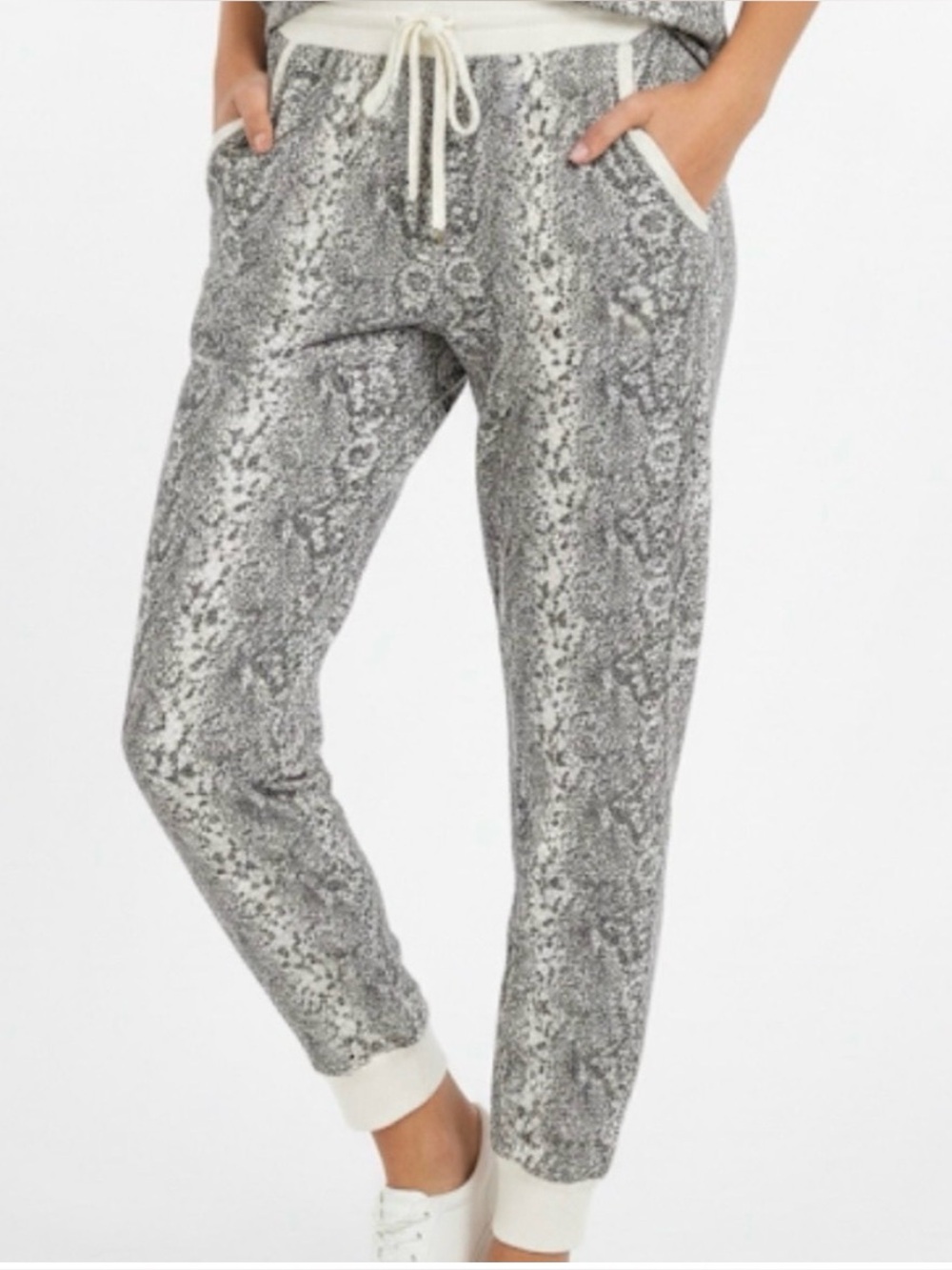 Snake Print Loungers Joggers Women’s L, Grey White